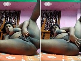 Horny girl pleasures herself with selfies
