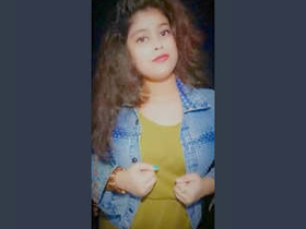 Assamese babe gets off with her fingers in part 2