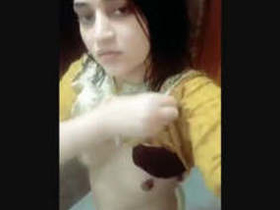 Stunning girl's nude selfies on the internet