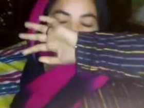 Indian Muslim babe gets fucked by her lover