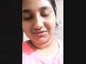 Indian girl flaunts her boobs in public