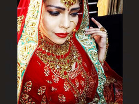 Newly married Indian bhabhi flaunts her body parts in a steamy video
