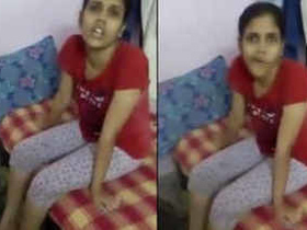 Desi wife gets pleasure from husband's tongue and fingers