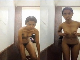 Exclusive Desi babe reveals her breasts and pussy in a tantalizing video