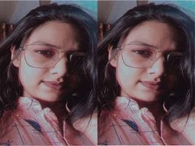 Desi babe flaunts her boobs and pussy in video call