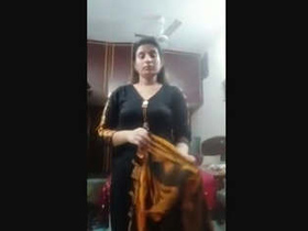 Pakistani bhabhi in sexy suit gets fucked hard