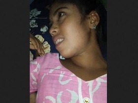 Indian menina takes a hard anal pounding