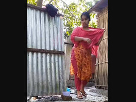 Desi bhabi's secret bath in casting clip