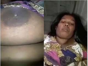 Lankan Tamil wife masturbates with her fingers