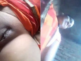 Desi bhabhi pleasures herself with her hands