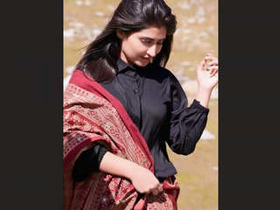 Watch Bela Paki Tiktoker Zoii Hashmi's Latest Video