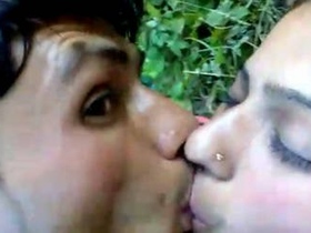Desi couple enjoys outdoor sex in public park