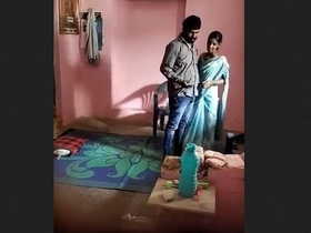Desi bhabi gets quick fucking from her husband's best friend
