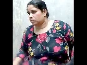 Naked Desi wife from India shows off for the camera