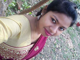 Desi babe pleasures herself with her fingers