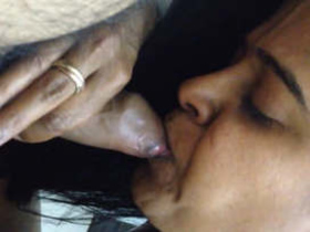 Indian MILF gives a superb blowjob and gets fucked hard