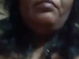 Indian Desi MILF seduces with solo nude video