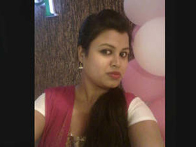 Indian beauty loves getting fucked in the ass
