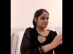 Masturbation and fingering in HD homemade video with a gorgeous girl