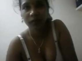 Busty desipapa babe gives a handjob and blowjob