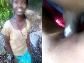 Rustic lover pleasures Desi outdoors and cums on her pussy