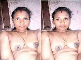 Horny bhabhi flaunts her big tits and pussy in solo video
