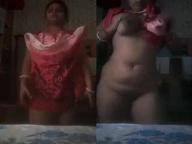 Desi Budi's naughty selfies for her fans
