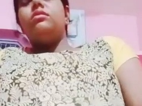 Desi babe uses brinjal as sex toy for masturbation