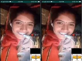 Desi bhabhi reveals her intimate parts on video call