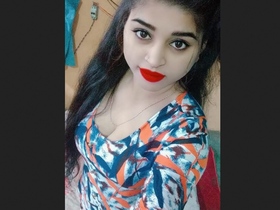 Adorable Indian bhabi in action