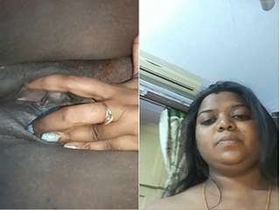 Desi bhabhi gets naughty and pleasures herself in front of the camera