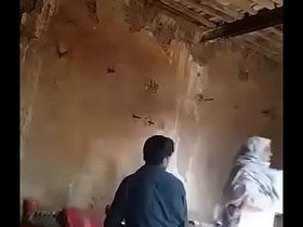 Mature Pakistani MILF enjoys rough sex with well-endowed man