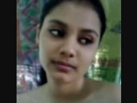 Watch a stunning beauty in a classic MMS video