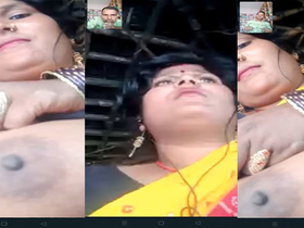 Chapra's wife flaunts her big breasts in a hillbilly get-up