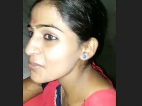 Beautiful bhabhi gives a blowjob to her lover in a secret affair