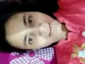 Indian woman indulges in self-pleasure with her hands