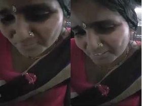 Horny bhabha gives a blowjob in tribute to randy man