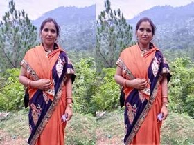 Bhabhi's cheating affair with hotel staff goes public