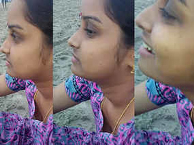 Desi aunty's bra on display while sunbathing
