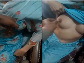 Amateur Indian girl enjoys tits of pretty lover