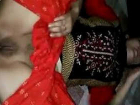 Muslim girl gives oral and has sex while speaking Hindi in clear video