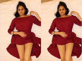 Amateur Indian babe reveals her big boobs and pussy in exclusive video