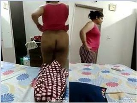 Bhabhi's exclusive changing session