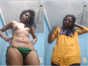 Exclusive video of Indian girl revealing her boobs and pussy