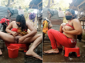 Desi babe flaunts her body and gets naked in exclusive video