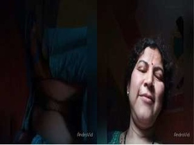 Assami Bhabhi reveals her pussy in exclusive video