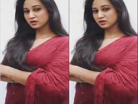 Exclusive video of Indian girl showing off her boobs in part 1