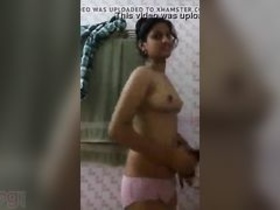A stunning angel from Chennai flaunts her naked body in seductive selfies