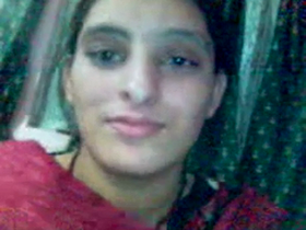 Watch Shabana, a Pakistani teen, in a steamy Hindi blue film