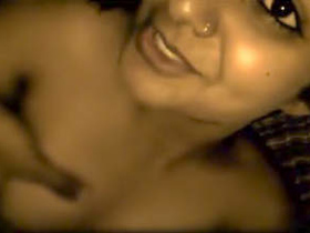 Cute Indian girl pleasures her boyfriend with her hands